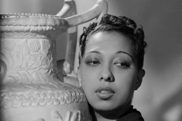 josephine-baker-004C1D37B6D-A996-06F5-2FD0-C955D8568015.jpg