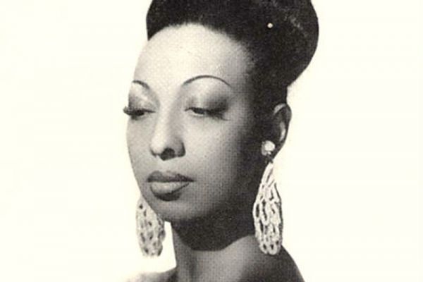 josephine-baker-0078E772E43-49A7-AEB3-7682-7BA4587AB58D.jpg