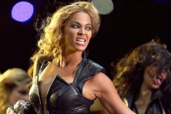 beyoncealbum017AFDFB86-C3AD-A890-C01F-34A633DA78F4.jpg