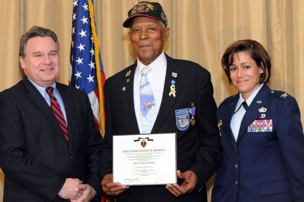 tuskegee-airman-tech-sgt-ret-george-watson-sr-purple-heart-medal9628EBD6-39B4-893E-C336-F036D1046440.jpg