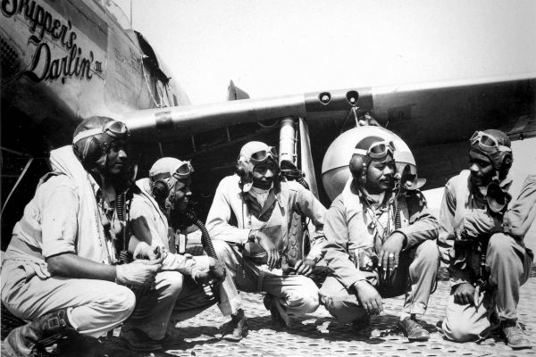 tuskegee-airmen-pilots-332nd-fighter-group504CEBDC-1EDE-2173-839A-B6B9052ED7A6.jpg