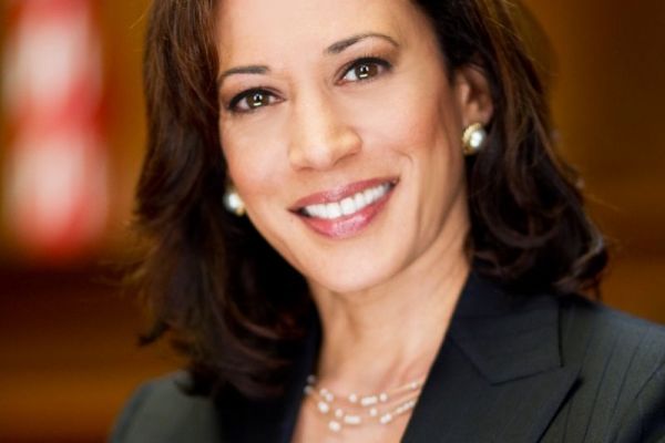 kamala-harris-gallery-01514DBF724-2E0A-A565-764F-C58E7E310E18.jpg