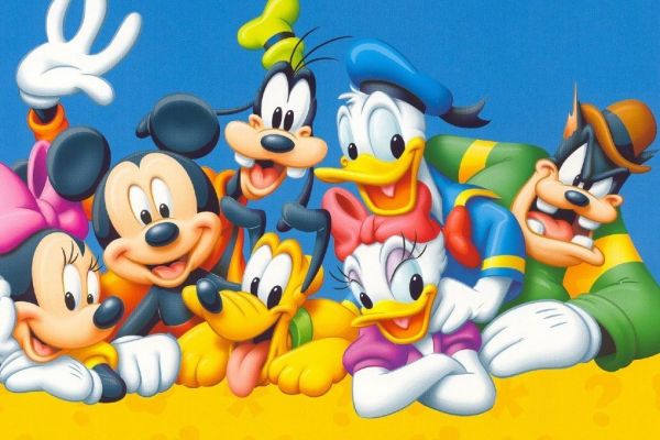 disney-wallpaper-031B61F87E-F465-C005-F829-36230D90C5E1.jpg