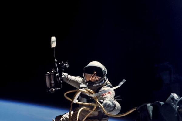 nasa-earth-000784726692-3352-3FE9-2F0E-653A34AE3AA6.jpg