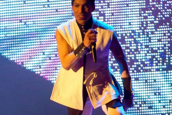 princealbum03BB5B4E06-945C-9324-8267-BE26C79A57B4.jpg