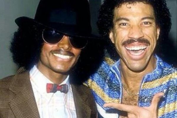 lionelrichiealbum04213E40E3-F1CE-7C97-75E6-46446D559022.jpg