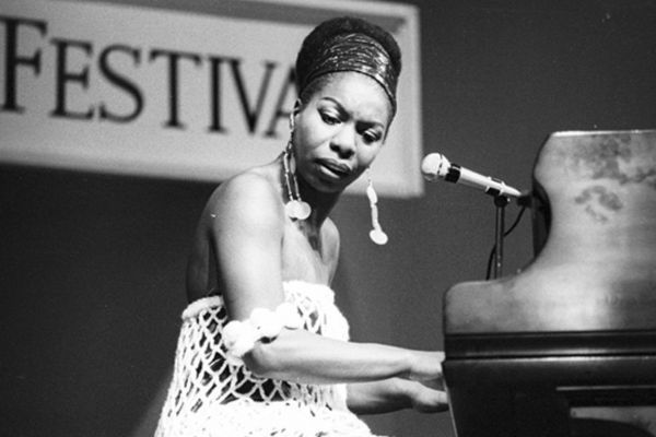 nina-simone-001F4E361AF-CAE3-3E7D-B27A-4A76529BA209.jpg
