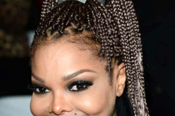 janetjacksonalbum16tt11B61C09-529C-EF07-7335-011EF30758C6.jpg