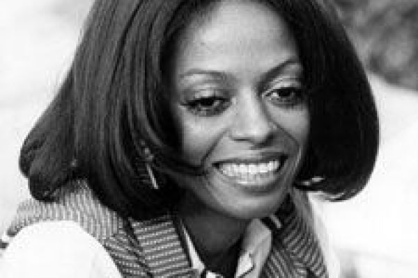 dianaross00844FEB026-70D4-6A65-1691-BECE88243CFB.jpg
